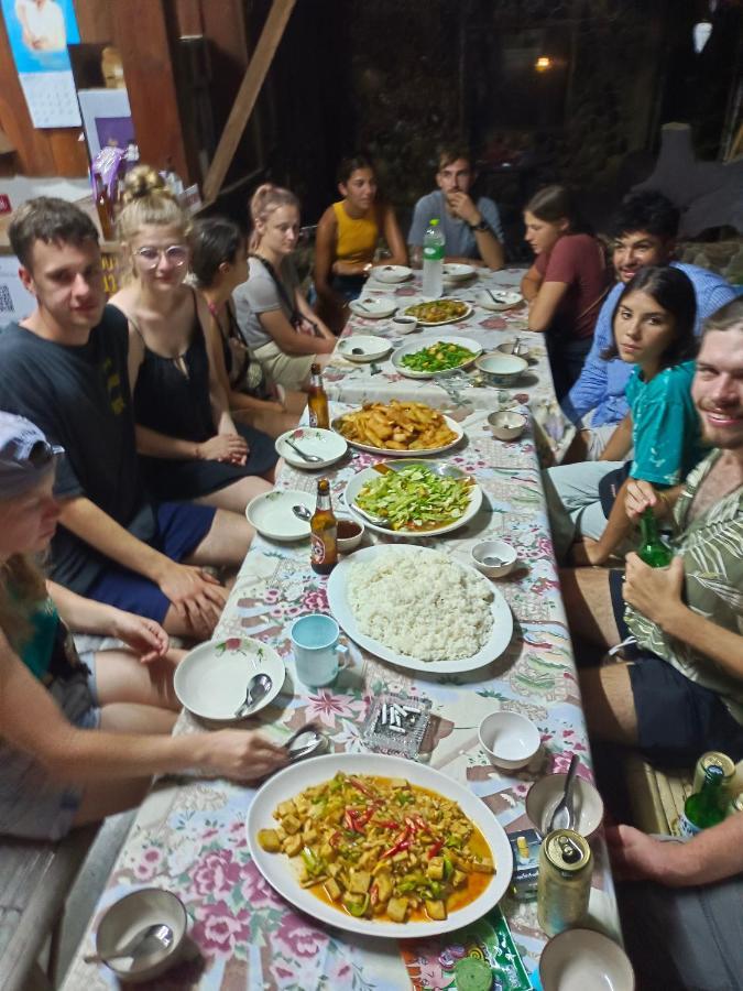 Sunny Tayai Hostel Пай Екстериор снимка