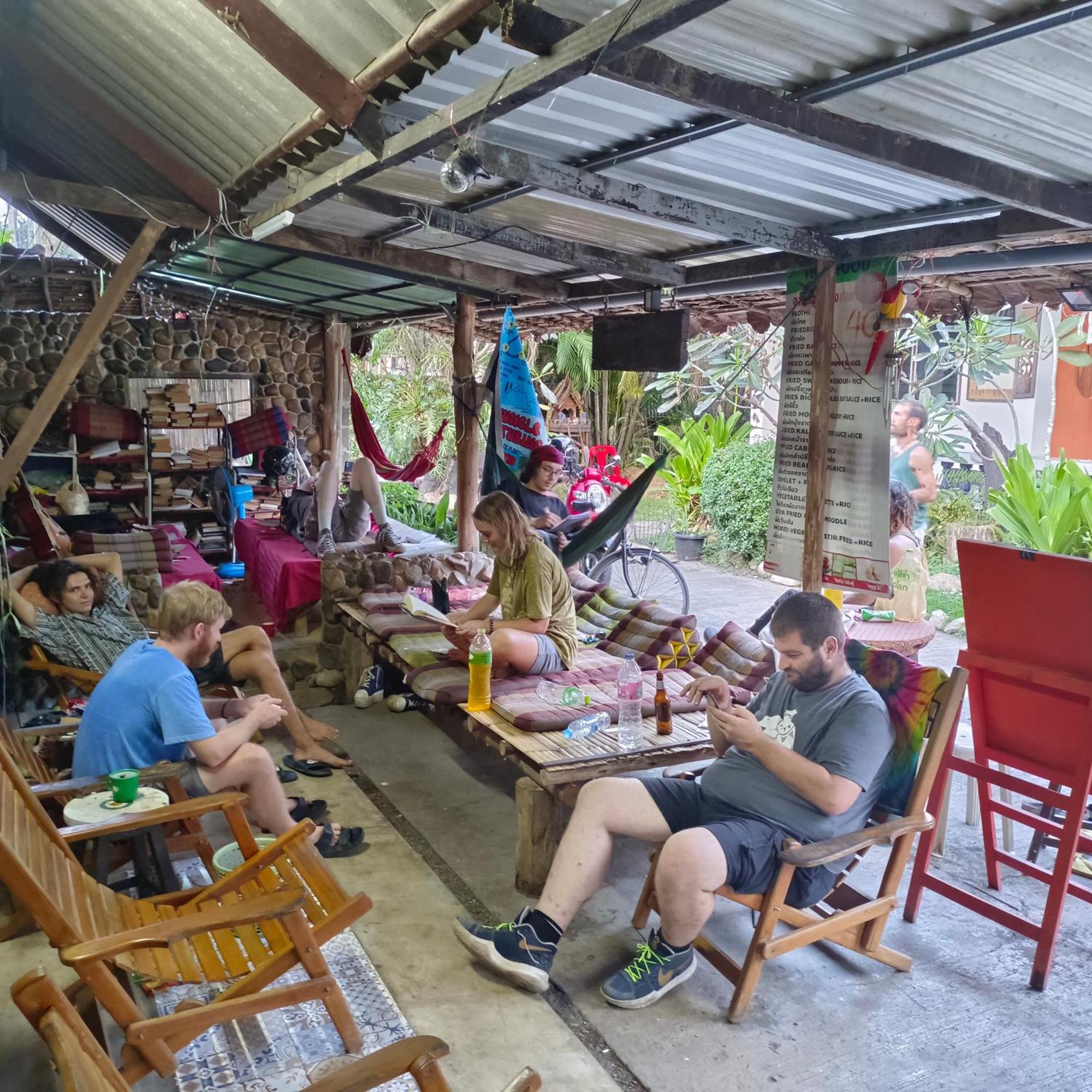 Sunny Tayai Hostel Пай Екстериор снимка
